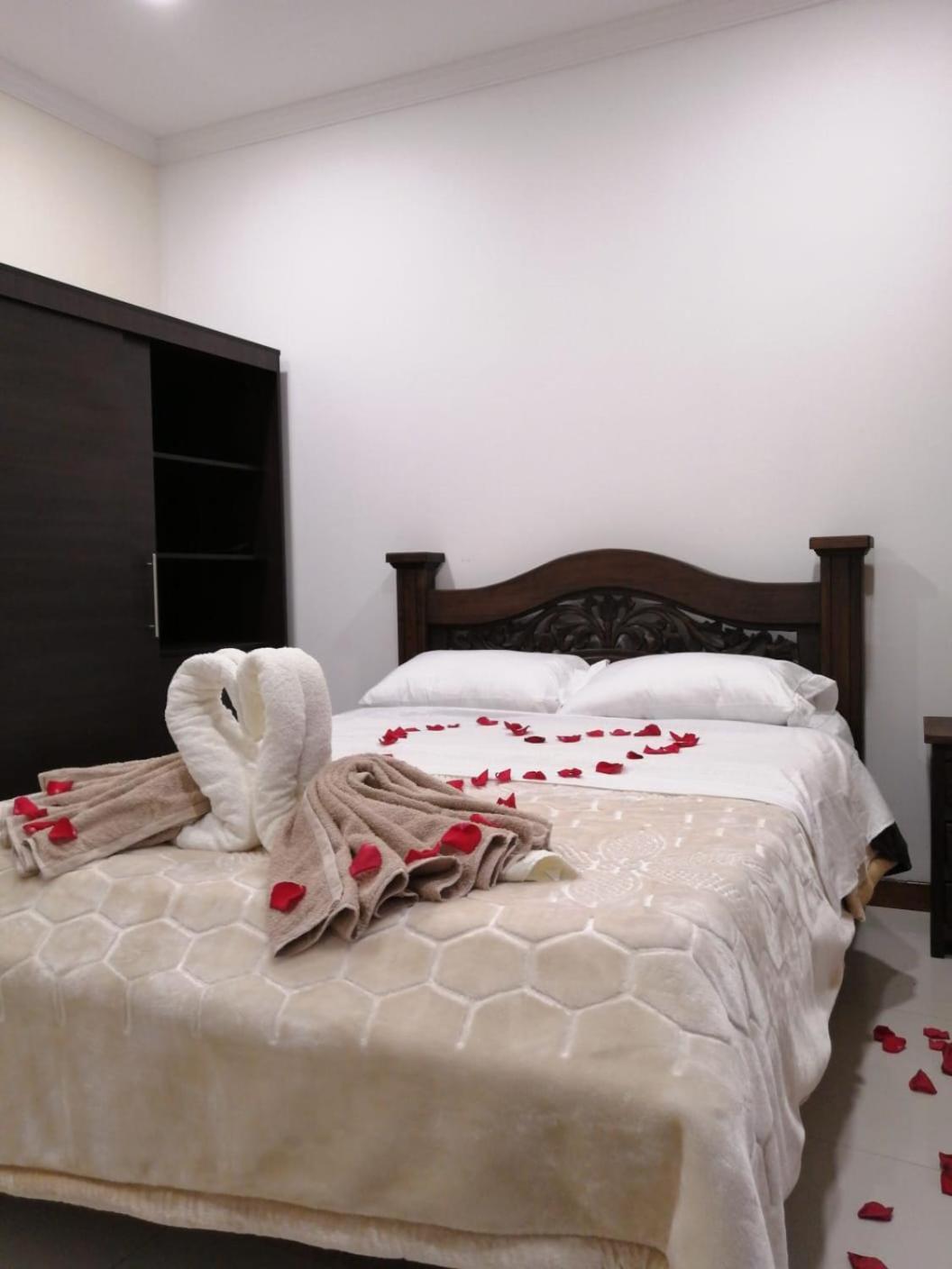 Hotel El Monarca ทุนฮา ภายนอก รูปภาพ